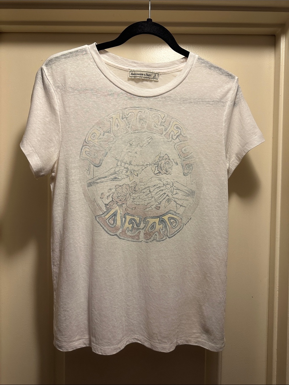 Abercrombie & Fitch White Grateful Dead Skull & Roses Graphic Tee